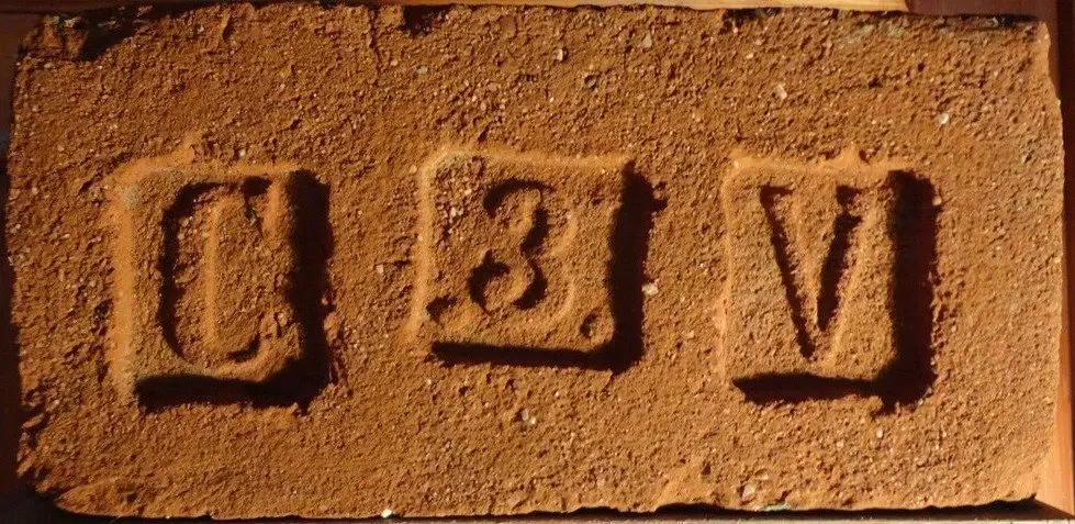 C 3 V – fotografie 1