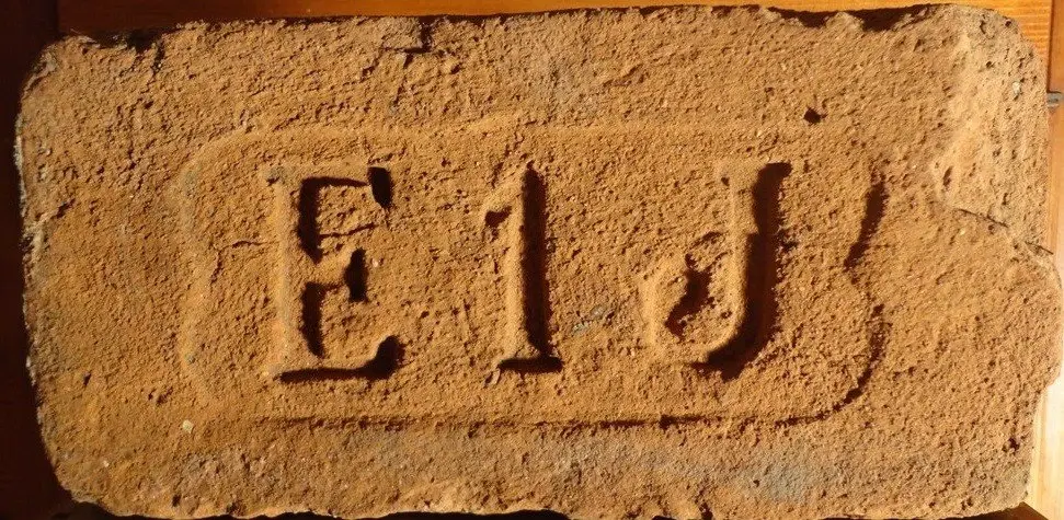 E 1 J – fotografie 1