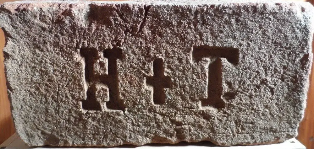 H + T – fotografie 1