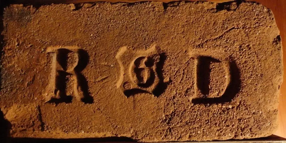 R 6 D – fotografie 1