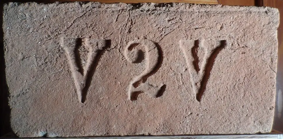 V 2 V – fotografie 1