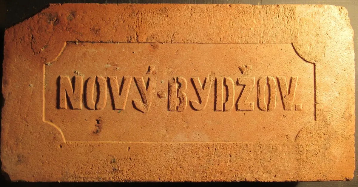 NOVÝ BYDŽOV – fotografie 1