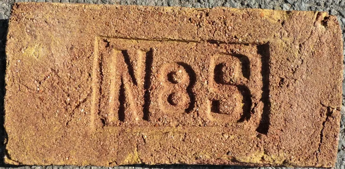 N 8 S – fotografie 1