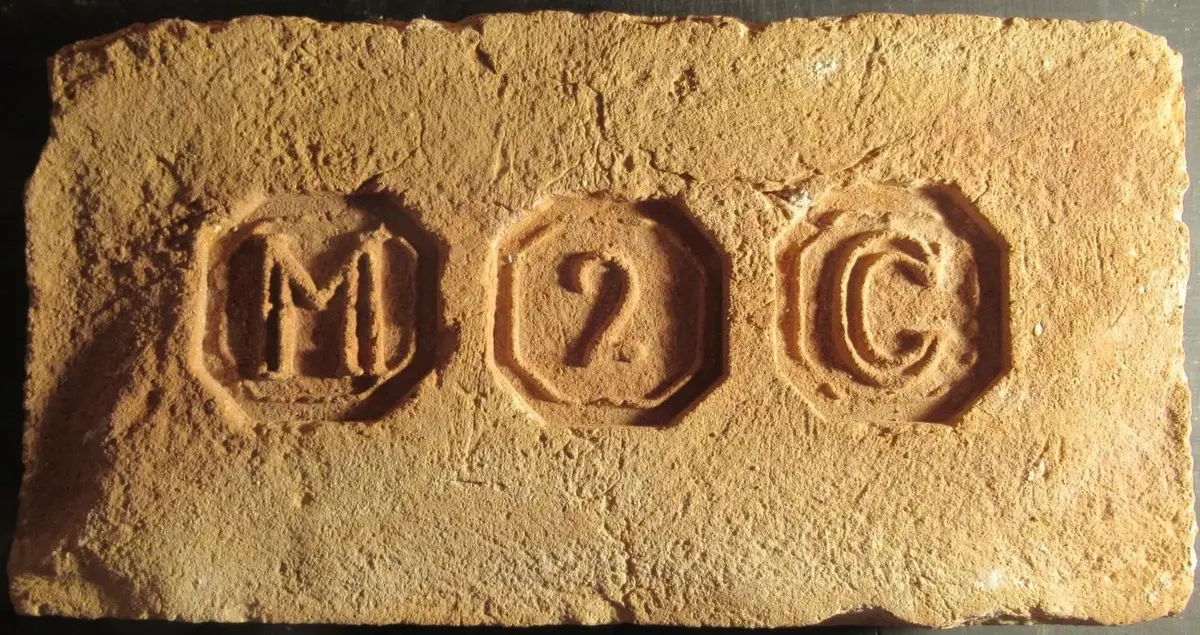 M 2 G – fotografie 1