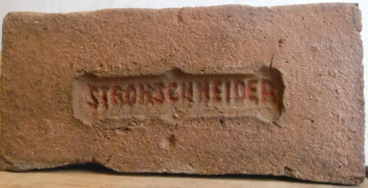 STROHSCHNEIDER – fotografie 1