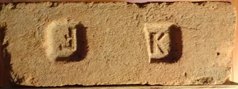 Značka F K
