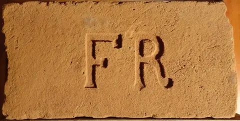 Značka F R