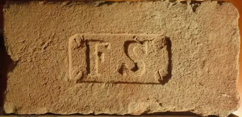 Značka F S
