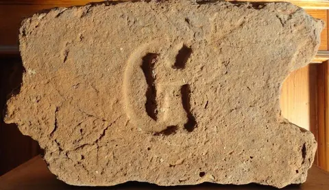 Značka G