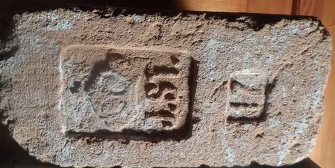 Značka J. ST. 17
