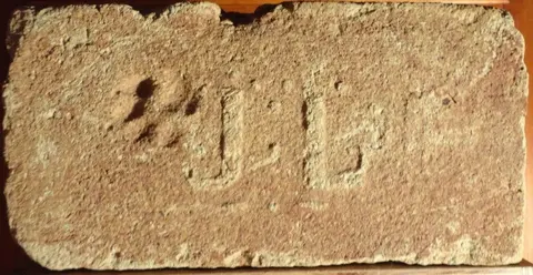 Značka JL