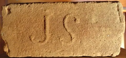 Značka JS