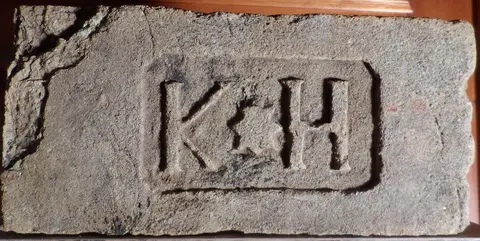 Značka K hvězdička H