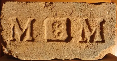 Značka M 3 M