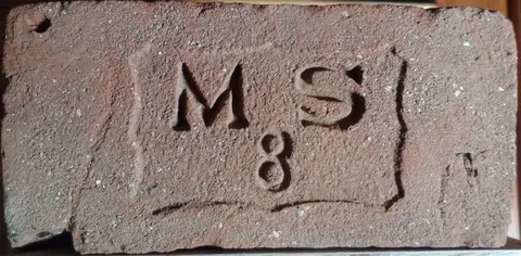 Značka M S 8