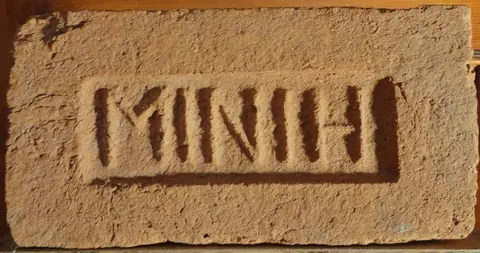 Značka MINIH