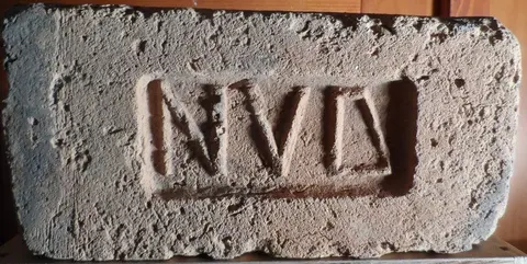 Značka N V D