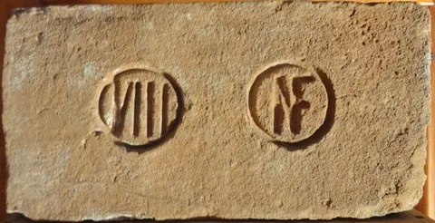 Značka NF VIII