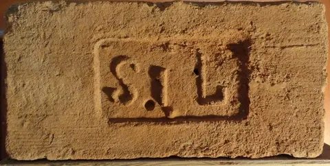 Značka S 1 L