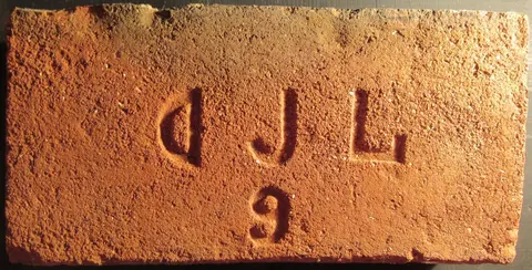Značka D J L 9