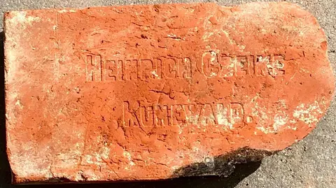Značka HEINRICH CZEIKE KUNEWALD.