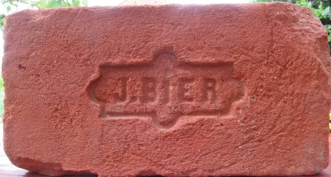 Značka J.BIER