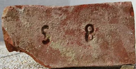 Značka S 8