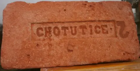 Značka CHOTUTICE 2