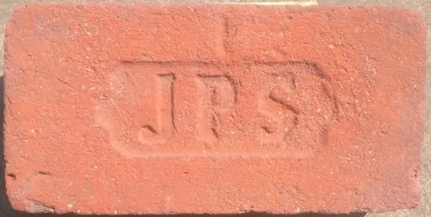 Značka J P S
