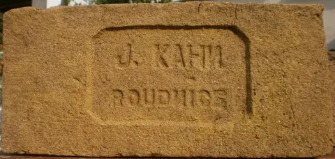 Značka J.KAHN ROUDNICE
