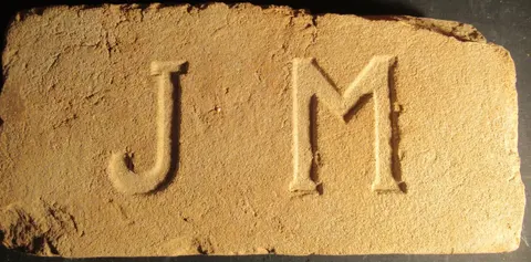 Značka J M
