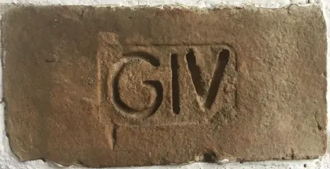 Značka G IV