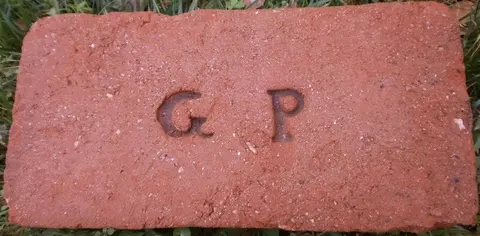 Značka G P