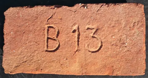 Značka B 13
