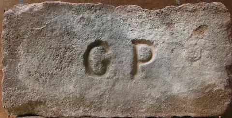 Značka G P