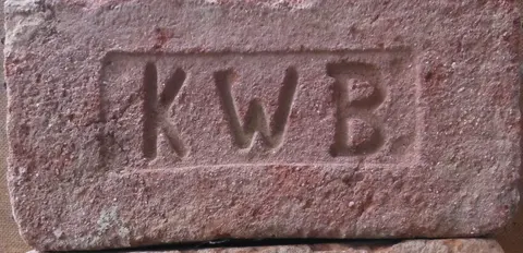 Značka K W B