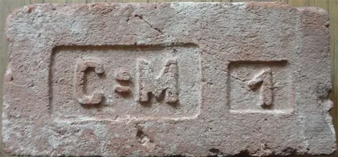 Značka C=M 1