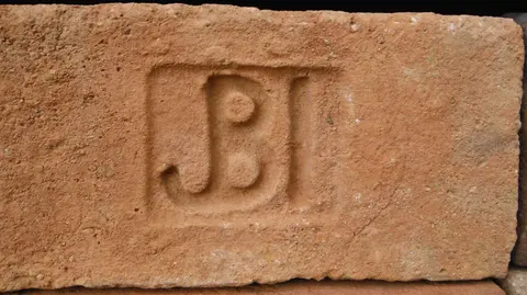 Značka JB I