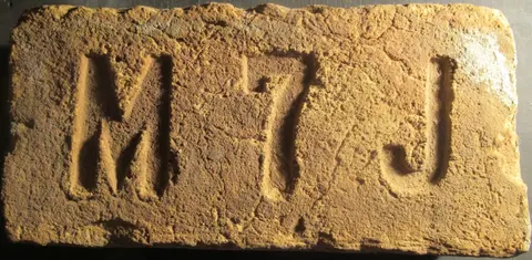 Značka M 7 J