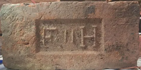 Značka F II H