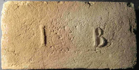 Značka I B