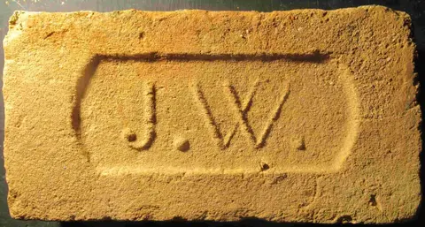 Značka J. W.