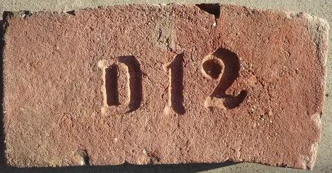 Značka D 12