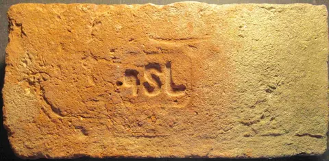 Značka SL 4