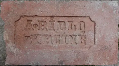 Značka A.RÍDLO v KRČÍNĚ