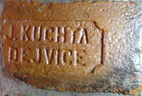 Značka J.KUCHTA DEJVICE
