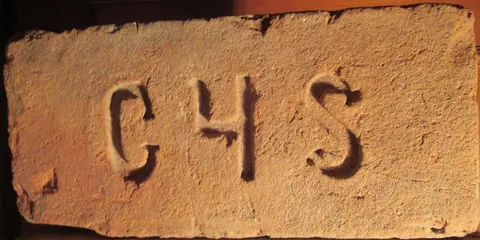 Značka G 4 S