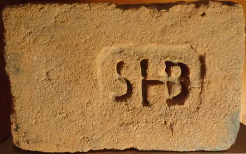 Značka HB 5