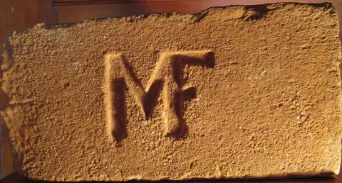 Značka MF