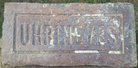 Značka UHŘINĚVES